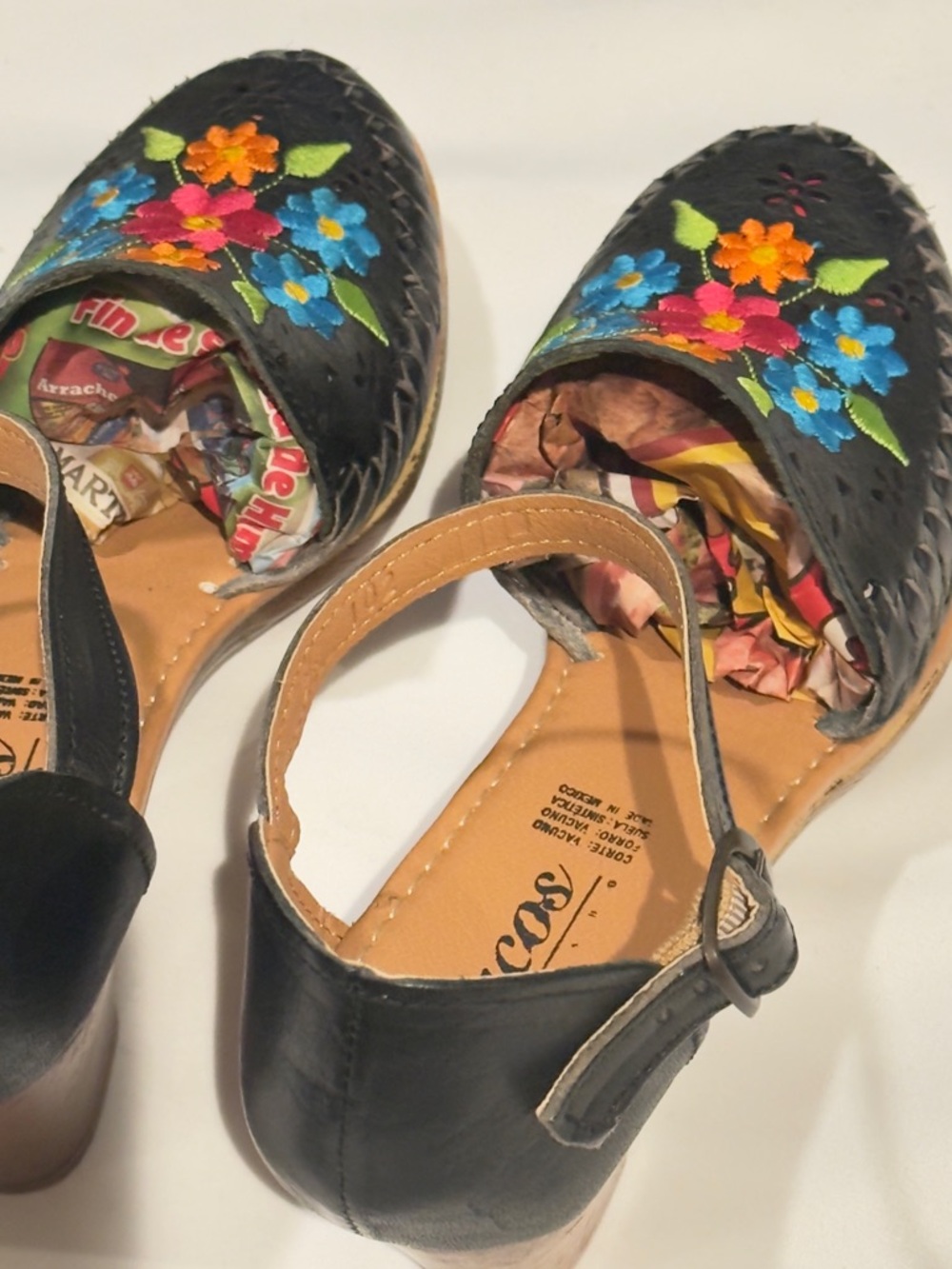 Mexican Leather Shoes with Embroidered Flowers, with heels for Women